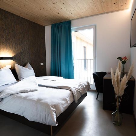 Motel Q Zimmern ob Rottweil Eksteriør billede