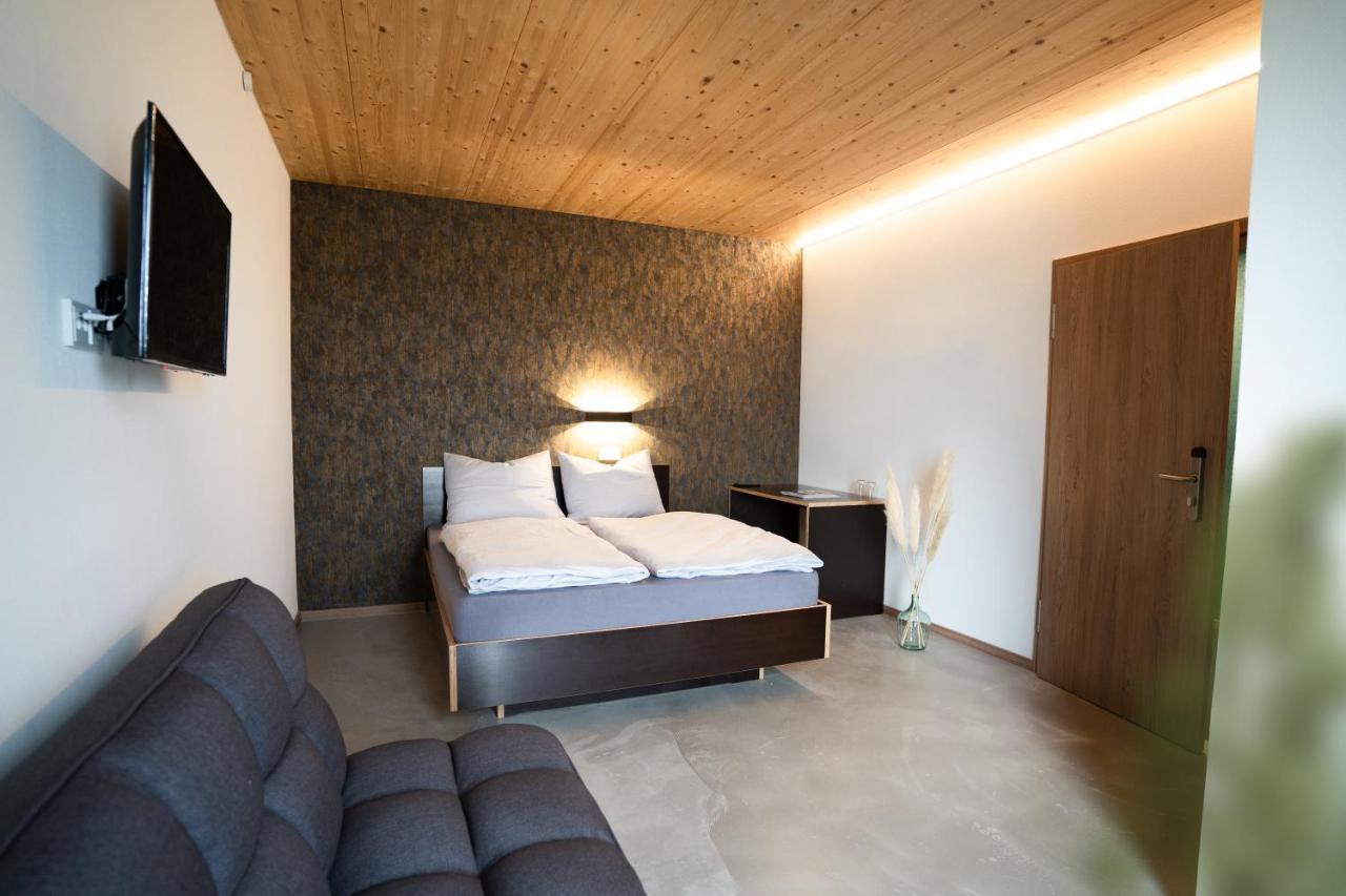 Motel Q Zimmern ob Rottweil Eksteriør billede